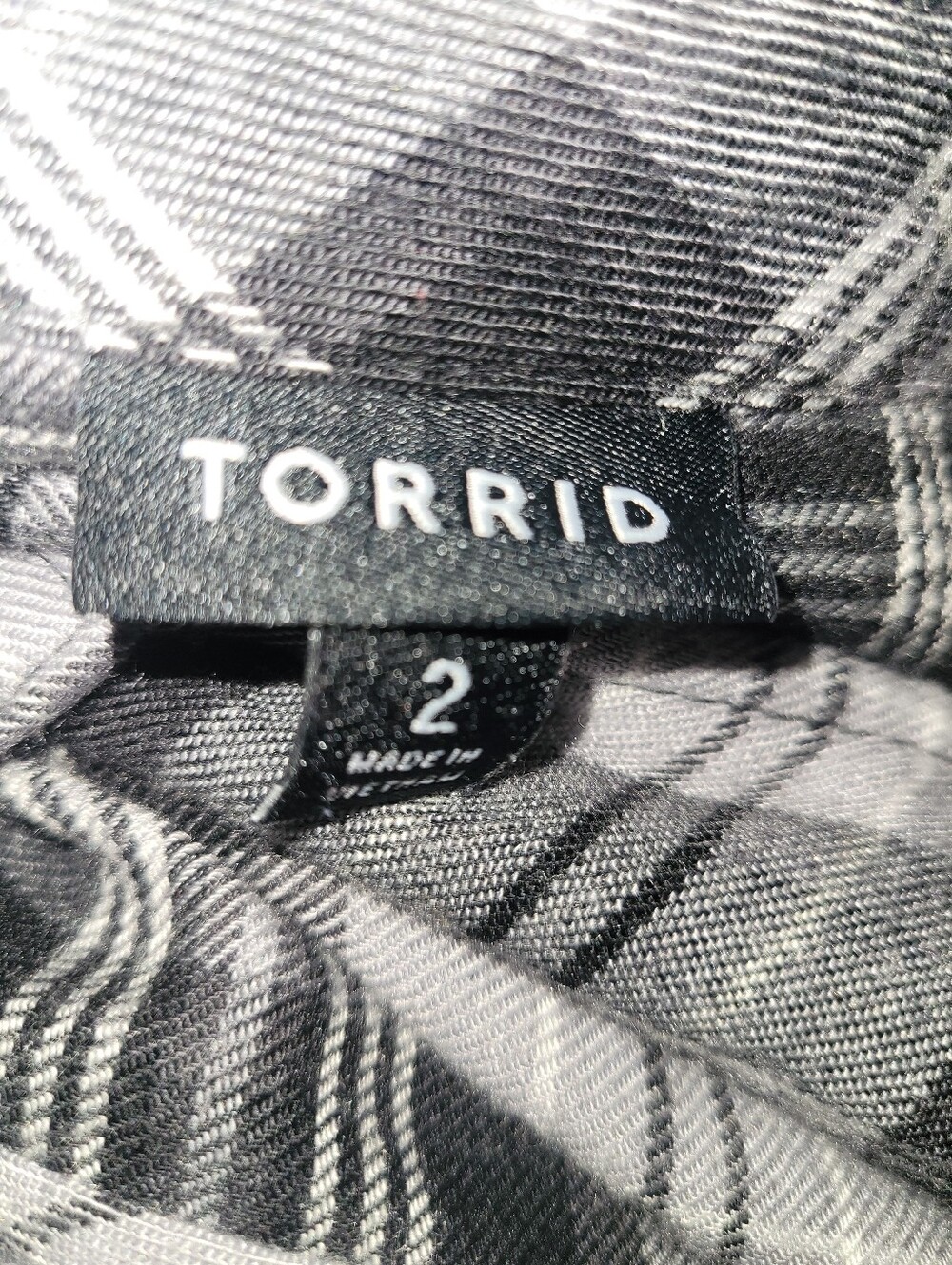 Torrid 2 Plaid Flannel Fit & Flare Long Top 2X - Picture 3 of 4